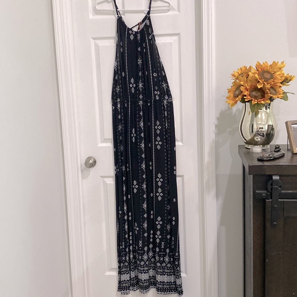NWT Medium Black and white maxi dress
